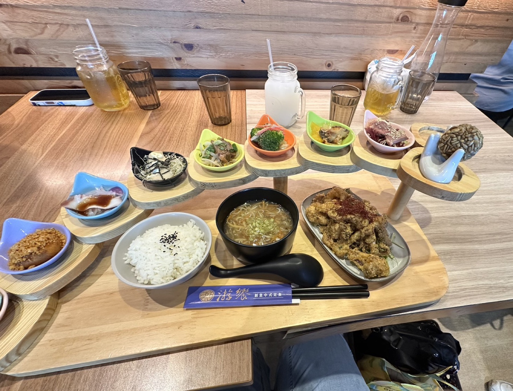游饗浮誇九宮格美食